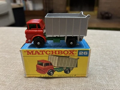 Matchbox #26 GMC Tipper Truck - Image 1 of 4