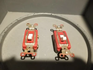 Posten 2 Pass & Seymour Schwerlast Kippschalter, nur 120-277 VAC, 20 A, 85007 19528 - Bild 1 von 6