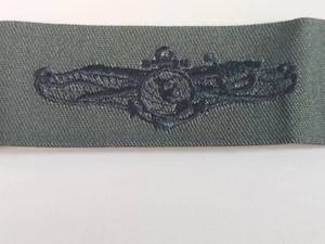 US Navy Embroidered Badge Info Dominance Warfare Officer OD Green Subdued Patch - Picture 1 of 4
