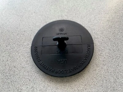 2006-2010 BMW X3 3.0Si E83LCI ~ 1 ковер напольный коврик зажим ~ 51471881521 - Изображение 1 из 3