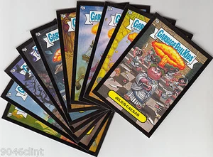 2013 GARBAGE PAIL KIDS NEUF SÉRIE BNS 3 ADAM BOMBING NOIR SET 10/10 - Photo 1/2