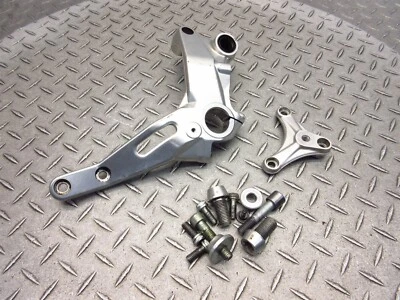 2015 13-15 Ducati 899 Panigale OEM suporte de montagem do motor esquerdo - Imagem 1 de 4