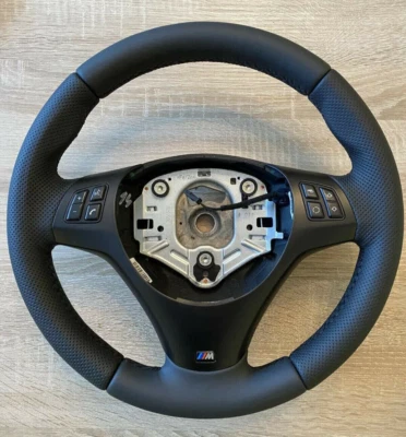BMW E90 E92 E93 STEERING WHEEL REMANUFACTURED - Image 1 of 4