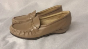 SAS Tripad Comfort Beige/Taupe Low Wedge Heel Size 7.5 N Narrow - Picture 1 of 6
