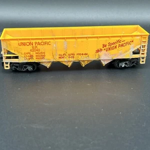 Vagón de ferrocarril Union Pacific #62040 escala HO pintado para parecer viejo envejecido - Imagen 1 de 7