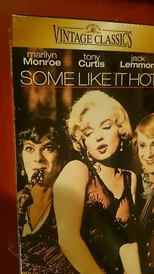 Some Like It Hot VHS New Vintage Classics Foto 1 de 2
