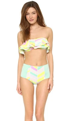 Top de bikini ZINKE para mujer con estampado de chevron y volantes Reese Bandeau talla M $92 NUEVO Foto 1 de 3