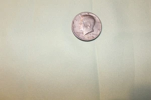 Medio dólar Kennedy 1972 sin marca de ceca - error*mira* - Imagen 1 de 10