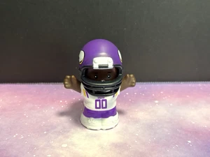 Minnesota Vikings NFL Fisher Price Little People Juguete Blanco #00 Jersey Casco - Imagen 1 de 10