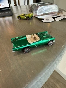 Hot Wheels Classic ‘57 T-bird - Green - White Interior - Vintage Redline - Picture 1 of 11