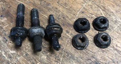 2006 Ford Escape 3.0L Exhaust Manifold Nuts and Bolts - Image 1 of 3