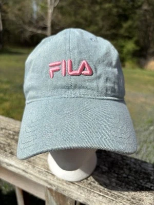 Gorra de béisbol Fila para mujer Foto 1 de 3