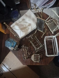 9 Stück Metallmöbel mit Kabel für Puppenhaus in 1/12 Größe - Bild 1 von 14