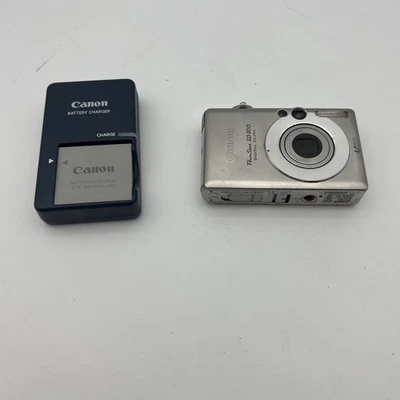 Canon Powershot SD300 Digital Elph Camera Bundle - FULLY TESTED  - Image 1 of 4