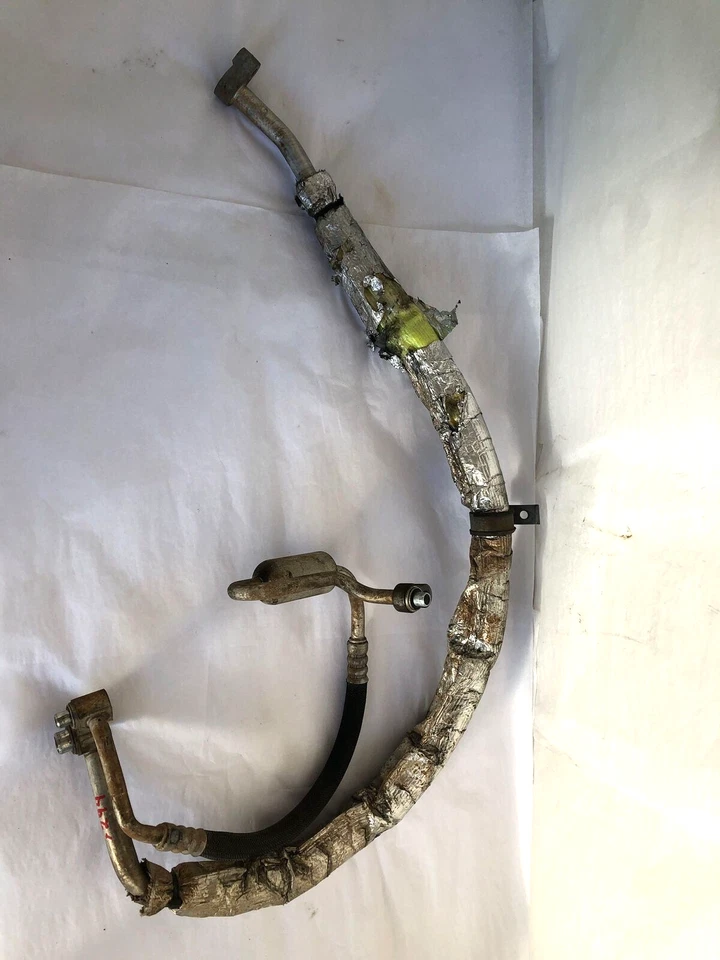 Conjunto de manguera de línea de succión y descarga de aire acondicionado Ford Fusion 2010-2012 Foto 1 de 4