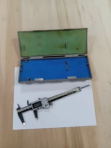 Mitutoyo 500-672 Digimatic IP65 Caliper, 0-6"/150mm Range, .0005"/0.01mm - Picture 1 of 6