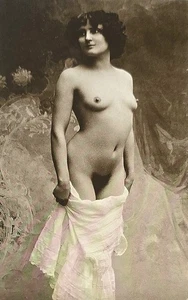 AK Erotik Frau nackt erotic girl nude pc - Picture 1 of 2