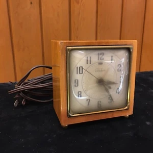 Telechron Model 7H209 Vtg USA Made Electric Alarm Clock - Picture 1 of 5