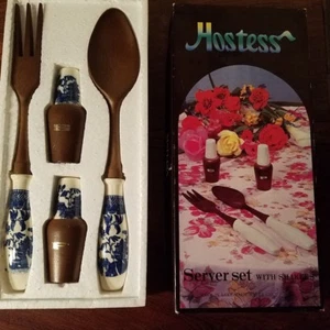 VINTAGE MATERIA HOSTESS SERVER SET WITH SHAKERS BLUE WILLOW DESIGN (NEW) - Picture 1 of 6