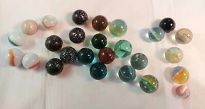 Swirl Solid White Milk Glass Peewee Cat's Eye Marbles Lot of 26 Vintage - Modern - Picture 1 of 5
