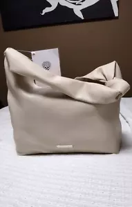 NUOVO con etichette VICE CAMUTO beige borsa a tracolla tote bag grande profondità morbida ecopelle - Foto 1 di 4