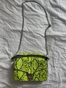 Zara Green Faux Snake Skin Bag - Picture 1 of 2