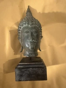 Antigua cabeza de Buda de bronce Sukhothai del sudeste asiático temprano Tailandia - Imagen 1 de 7