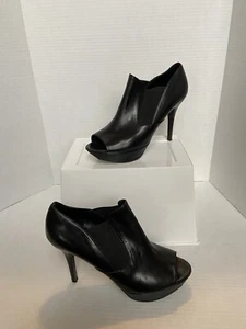 Vera Wang Lavender Label Caper Heels Booties Black Boots Womens Sz 9 EU 40 - Picture 1 of 12