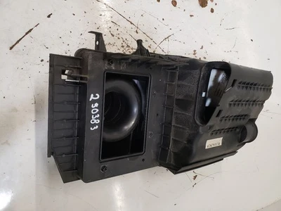 Air Cleaner S60 T5 5 Cylinder Fits 12-13 VOLVO 60 SERIES 1364932 - Image 1 of 4