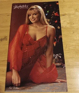 Frederick's of Hollywood 1992 Lingerie & Fashion Catalog - Imagen 1 de 8