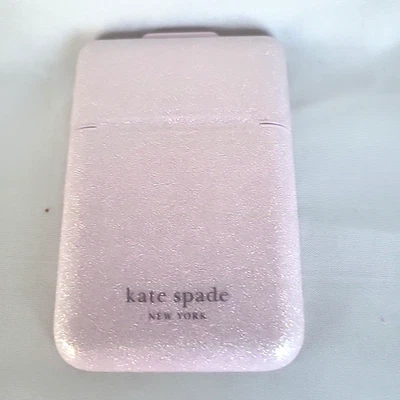 CARTERA ABATIBLE MAGNÉTICA KATE SPADE NY - Funciona con MagSafe Brillo Rosa Brillante Foto 1 de 4