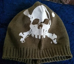 SKULL & CROSS BONES BEANIE HAT KHAKI GREEN KNITTED see pics - New - Picture 1 of 3