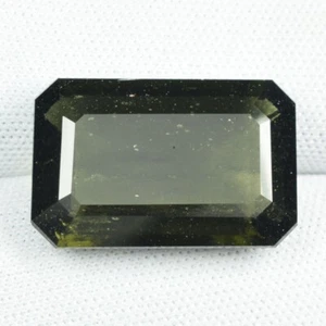 14.25 ct ULTR RARE OLIVE GREEN NATURAL TEKTITE / MOLDAVITE Octagon See Vdo - Picture 1 of 2