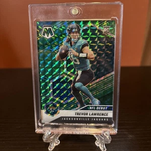 2021 Panini Mosaic NFL Debut Mosaic Green Prizm #241 Trevor Lawrence (RC) - Picture 1 of 2