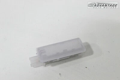 2016-2018 LINCOLN MKX TRUNK LEFT OR RIGHT QUARTER PANEL COURTESY LIGHT LAMP OEM - Image 1 of 4