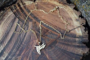 16" (18" w extender) Dainty Golden LIFE IS BEAUTIFUL Medium Hummingbird Necklace - Picture 1 of 5