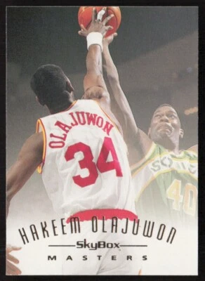 HAKEEM OLAJUWON 1994-95 SKYBOX E-MOTION #116 MASTERS HOF HOUSTON ROCKETS - Image 1 of 2