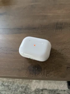 Apple AirPods Pro 2ème Génération Magsafe Charge USB vers Lightning - avec boite - Photo 1 sur 3