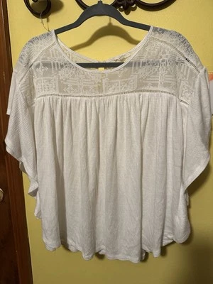 Plus Size Woman Mystree Top White Size L - Image 1 of 4