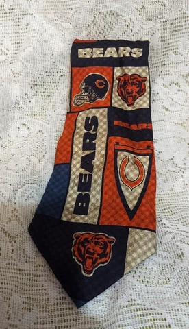 NFL Chicago Bears Novelty Licensed Football 100% Silk Neck Tie Cover