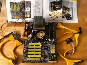 CHAINTECH APOGEE 7NJL1 nForce2 Motherboard + AMD Athlon XP 2000+ & 1.2GB RAM - Photo 1/8