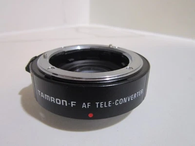Teleconvertidor Tamron AF 1,4x para lentes de montaje Canon Foto 1 de 4