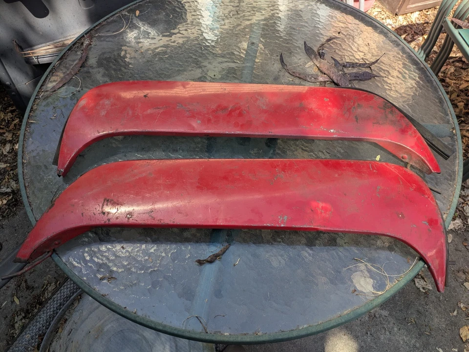1955 - 1956 Mercury Fender skirts - Image 1 of 1