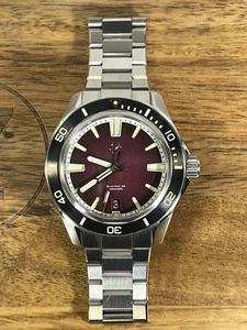 ZELOS Swordfish Burgundy Dial Men’s Automatic 24J S/S Bracelet Watch 20ATM Ø40mm - Picture 1 of 10