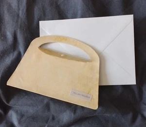 Handgefertigte Karte im Handtaschenstil mit Knopf und einem fabelhaften Spruch. - Bild 1 von 3