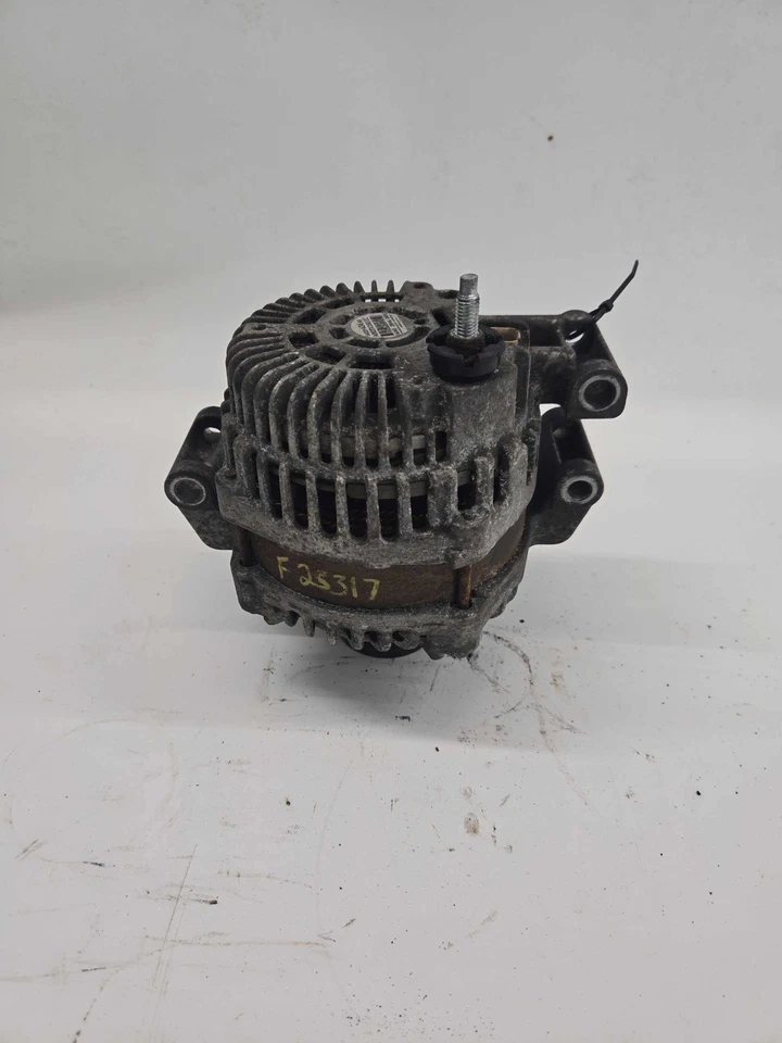 Alternator JEEP CHEROKEE 14 15 16 17 18 - Image 1 of 1