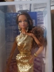 BARBIE LOOK CITY SHINE MODEL MUSE STEFFIE FACE BRUNETTE BLACK LABEL NRFB ✔️DESCR - Picture 1 of 4
