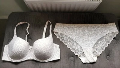 Conjunto de sujetador M&S Nude Mix sujetador 36C y sin bragas VPL talla 16  Foto 1 de 4