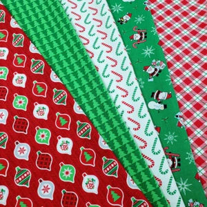 Moda Candy Cane Lane Fat Quarter bundle, 5 pieces 100% cotton christmas fabric - Picture 1 of 9