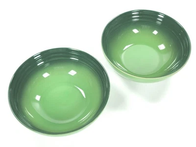 Cuencos de cereal Le Creuset de gres Vancouver 6"/22 oz ~ verde bambú ~ juego de 2 Foto 1 de 4